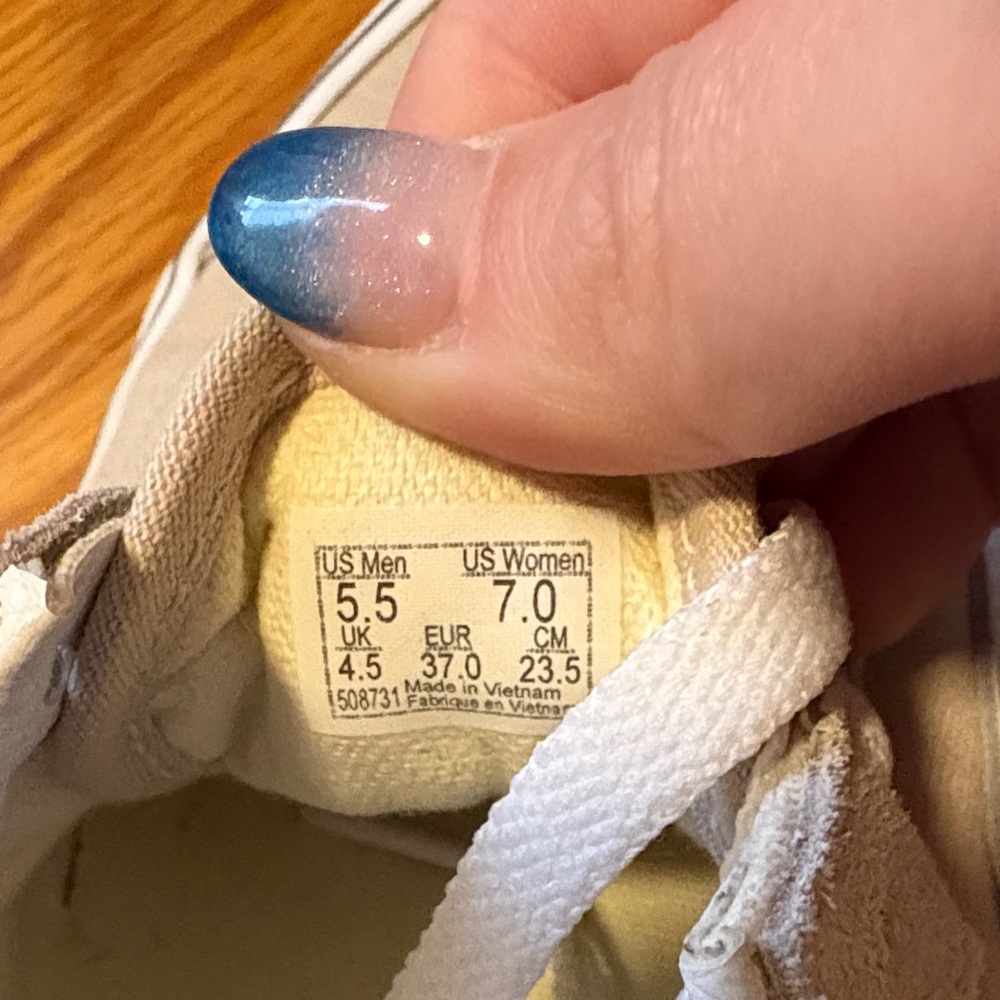 Vans Women’s Cream and White Sneakers - Picture 3 of 3